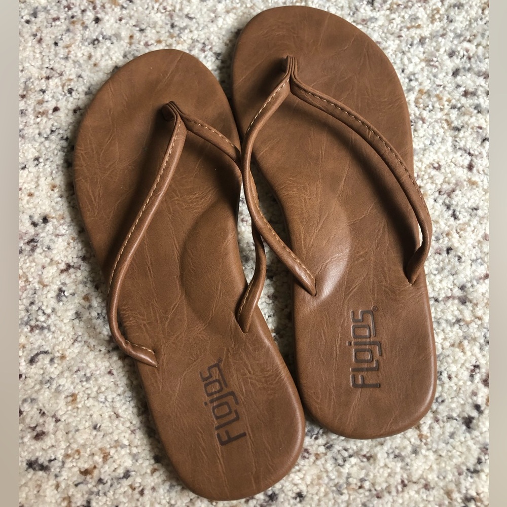 NWOT Flojos fiesta thong flip flops